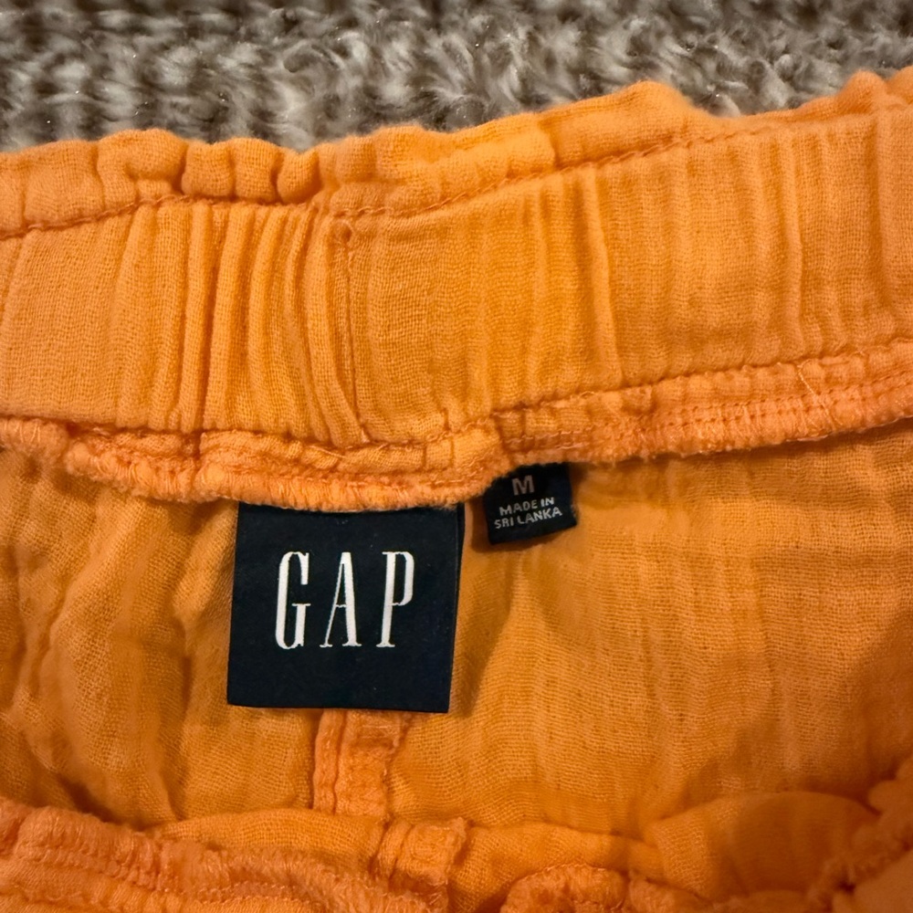 GAP Women's High Waist Orange Shorts 100% cotton - Picture 2 of 2